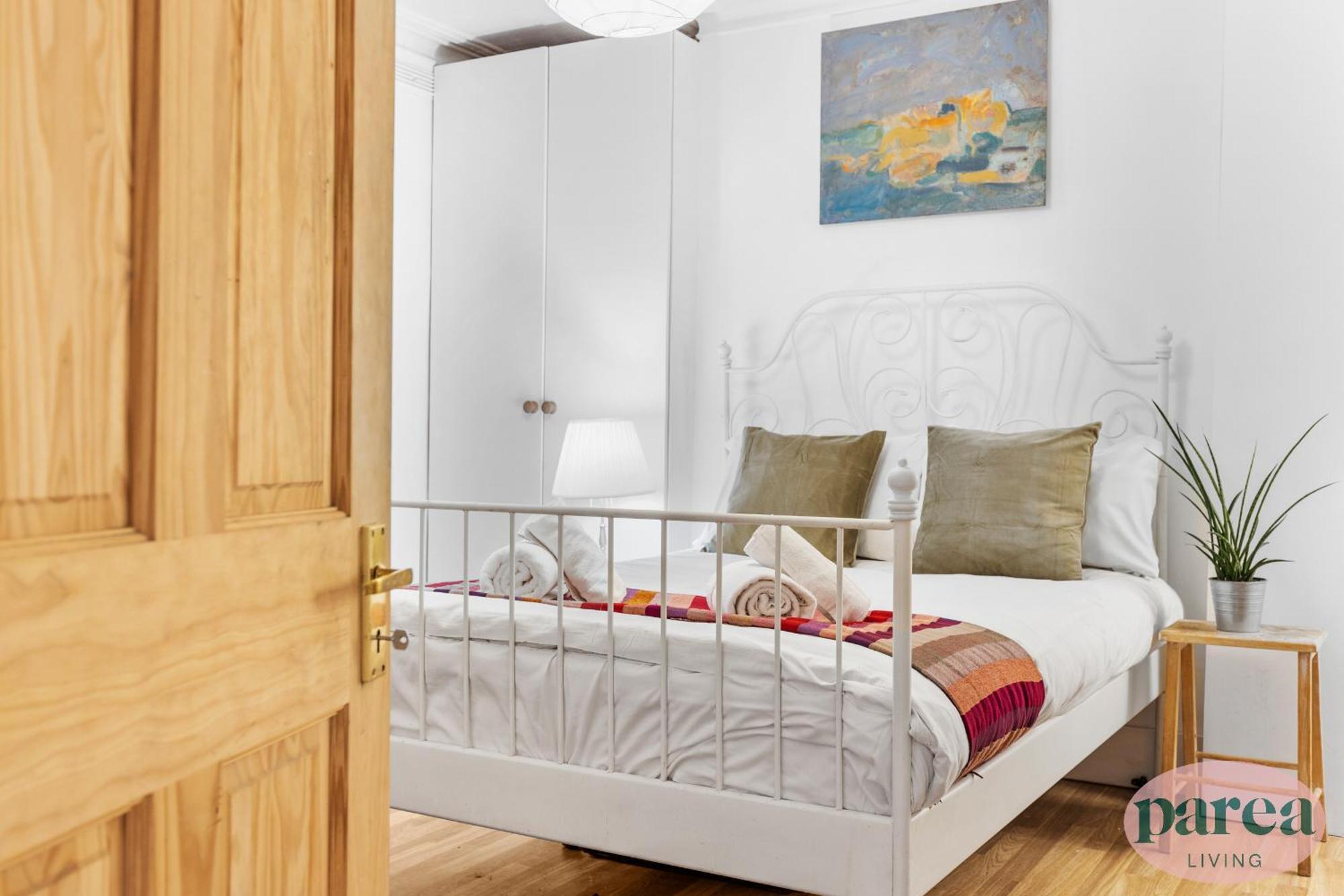 Parea Living - Cosy 1-Bed Artistic Flat At Newington Green Лондон Экстерьер фото